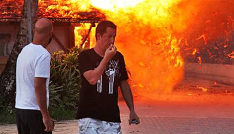 Survivor'da yangın paniği Survivor'da yangın paniği