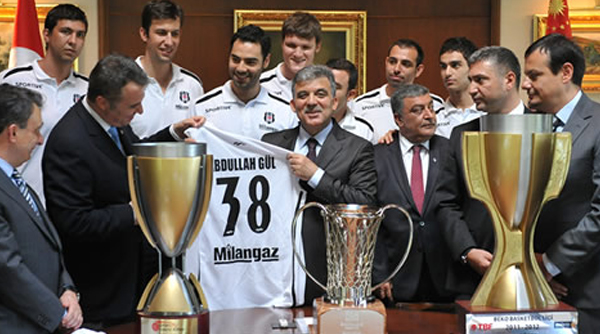 Beşiktaş, Köşk'e çıktı Beşiktaş, Köşk'e çıktı