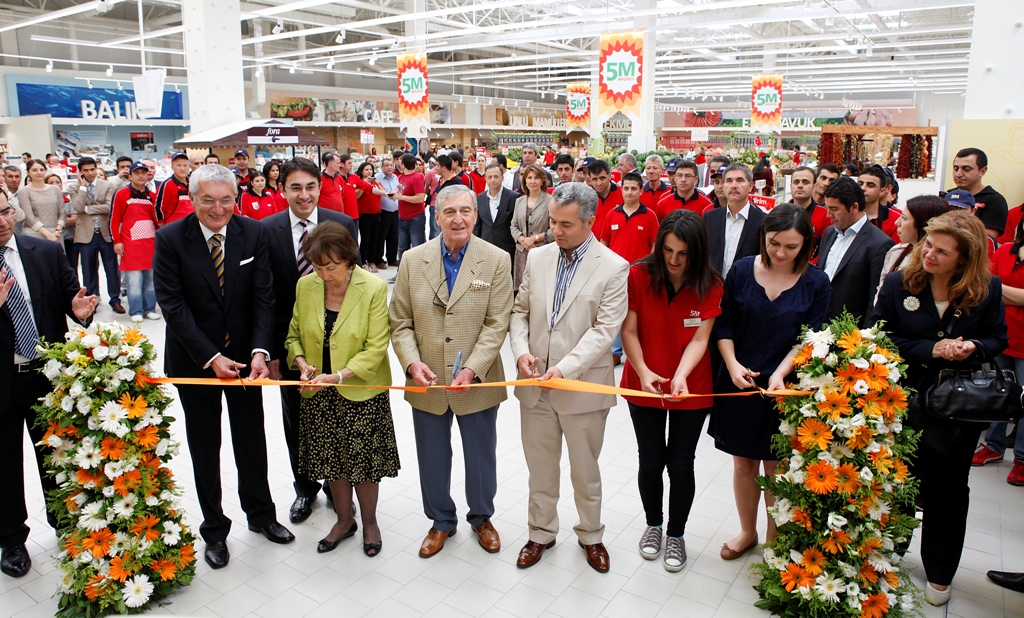 5M Beylikdüzü Migros, küllerinden doğdu 5M Beylikdüzü Migros, küllerinden doğdu