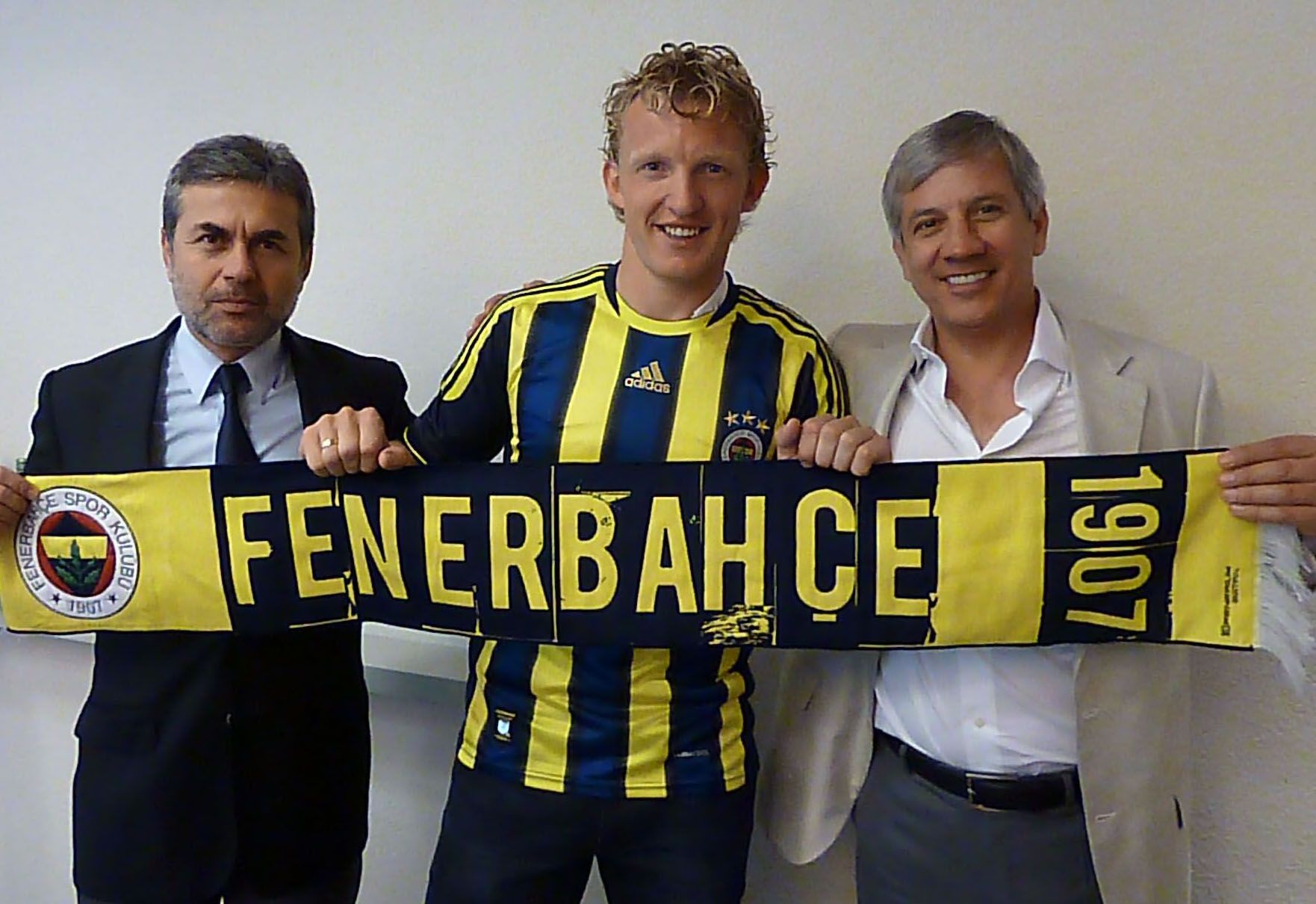 Dirk Kuyt, imzaya geliyor Dirk Kuyt, imzaya geliyor