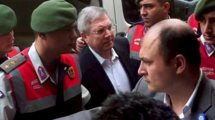 Şike davasında karar pazartesiye kaldı Şike davasında karar pazartesiye kaldı