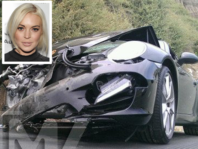 Lindsay Lohan, trafik kazası geçirdi