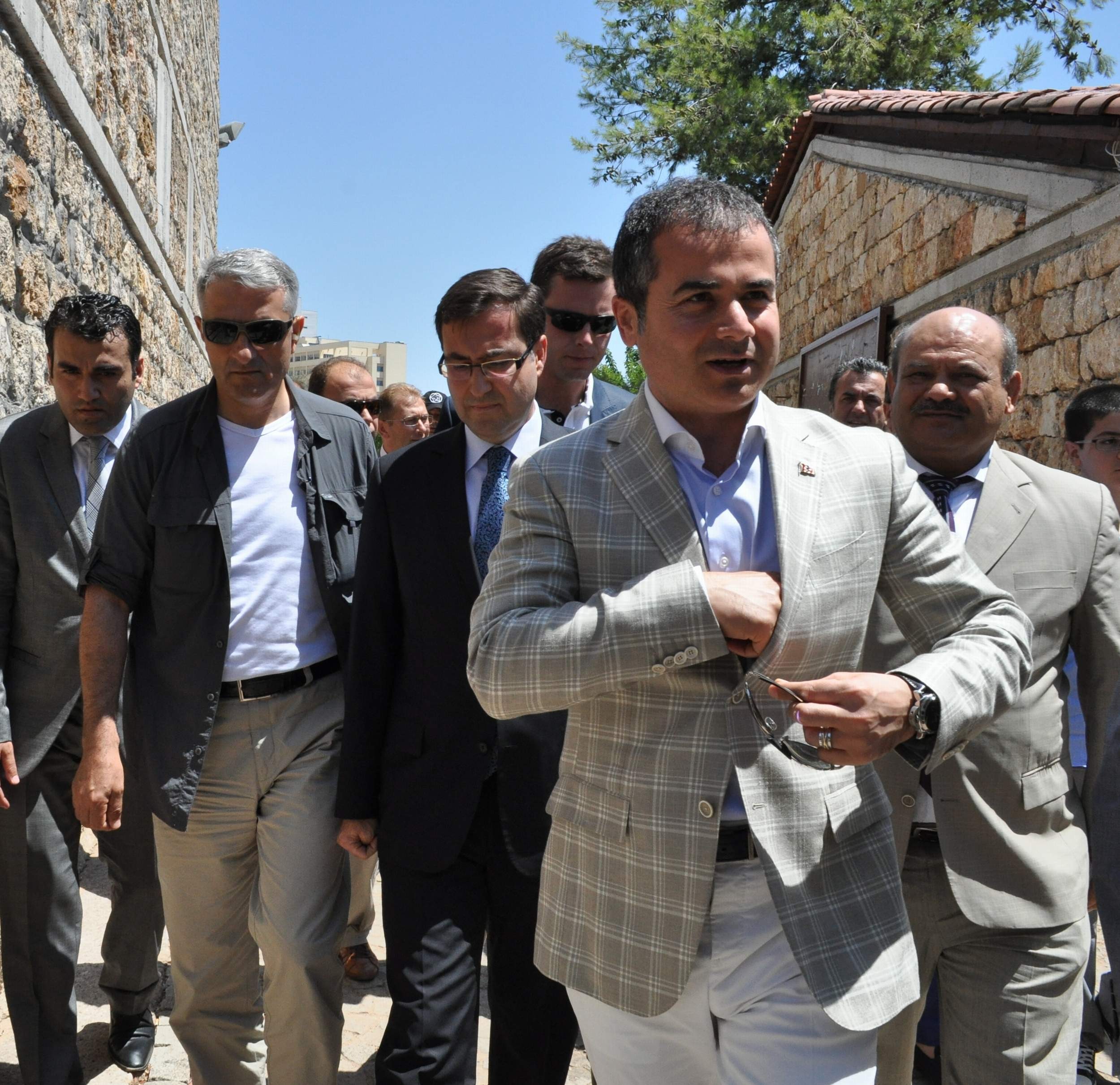 Suat Kılıç: Herkese kapımız açık Suat Kılıç: Herkese kapımız açık