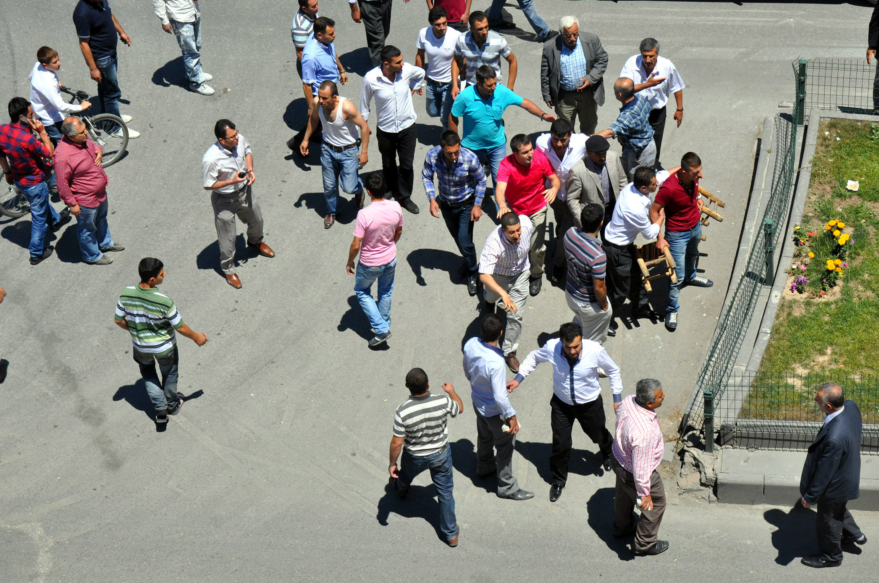 Tatvan&#039;da kavga: 40 yaralı 