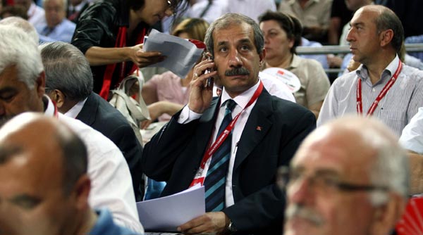 İsa Gök, tek başına muhalif İsa Gök, tek başına muhalif