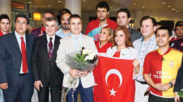 1 madalya 2 bin altın