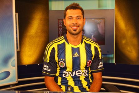 Serkan Kırıntılı, 2 yıl daha Fener'de Serkan Kırıntılı, 2 yıl daha Fener'de