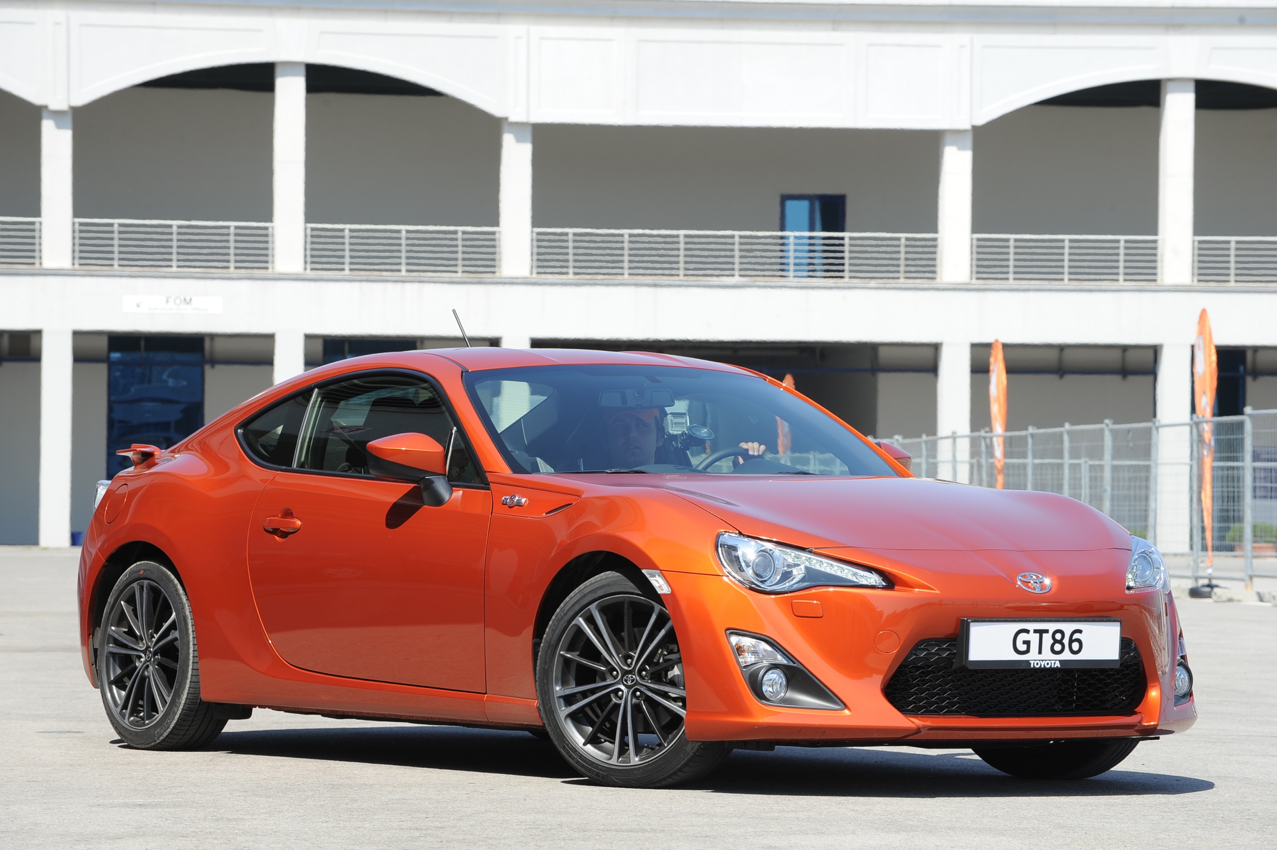 Toyota'nın yeni yüzü GT86 Toyota'nın yeni yüzü GT86