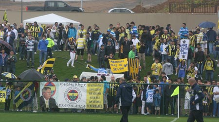Fenerbahçe'ye taraftar morali Fenerbahçe'ye taraftar morali