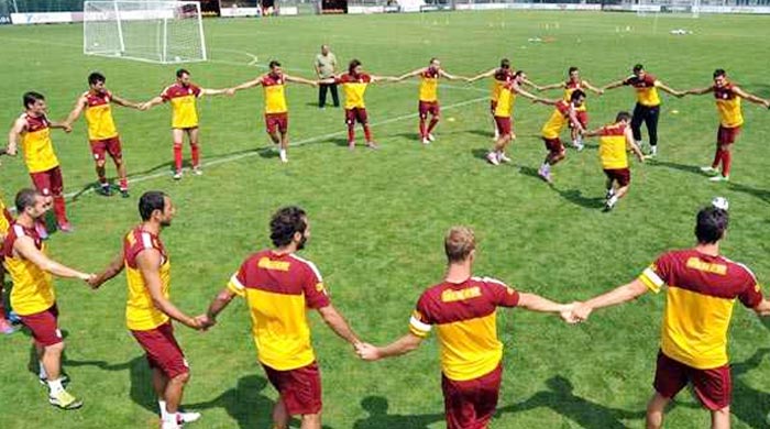 Galatasaray'da 5 oyuncunun bileti kesildi! Galatasaray'da 5 oyuncunun bileti kesildi!