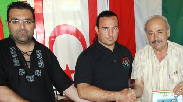 Macaristan&#039;dan Rumlara tokat gibi cevap