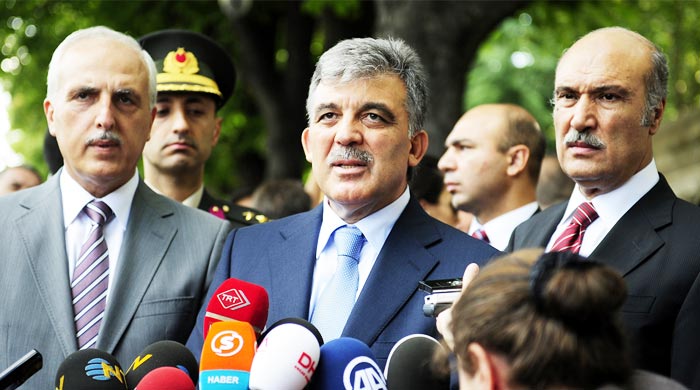 Gül'den 'mesafe koyun' uyarısı Gül'den 'mesafe koyun' uyarısı