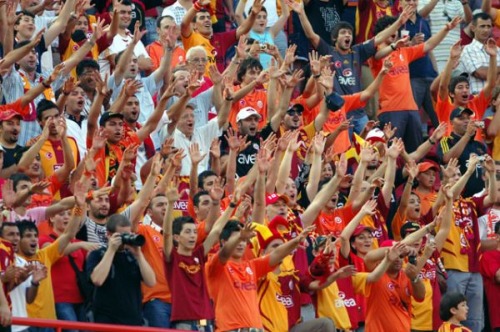 Derbiler, rakip taraftara yine yasak