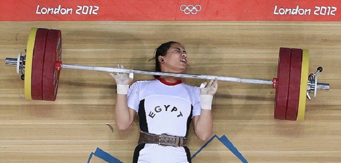 Kadın halterciye, 151 kg ağır geldi