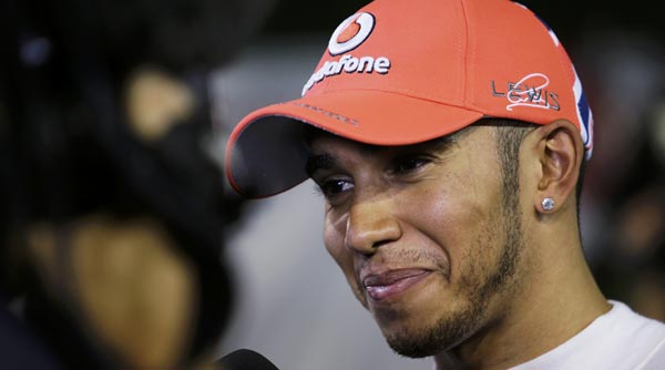 Singapur'da ilk cep Hamilton'un Singapur'da ilk cep Hamilton'un