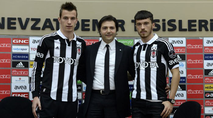 Gökhan ve Sinan için imza töreni Gökhan ve Sinan için imza töreni