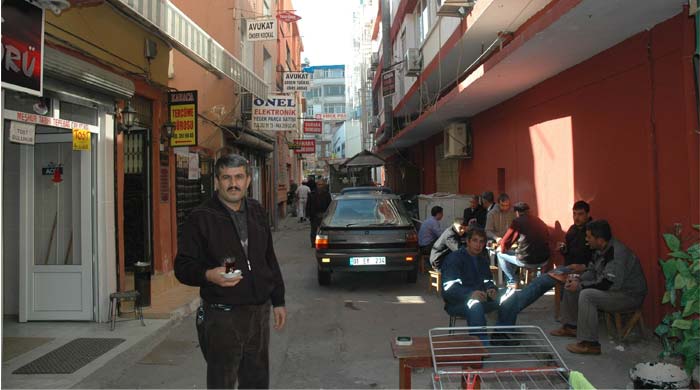Duvara vida çakmaya 9 bin lira ceza Duvara vida çakmaya 9 bin lira ceza