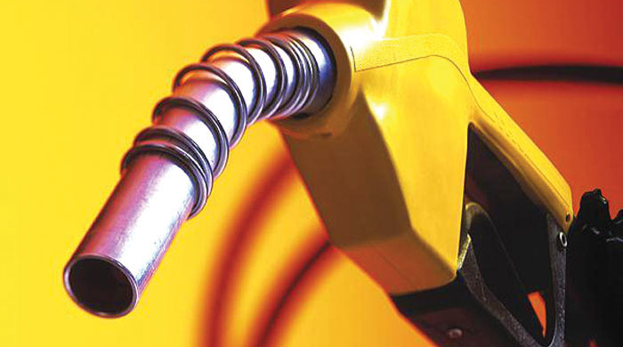 Motorinin litresi 5-6 kuruş arttı Motorinin litresi 5-6 kuruş arttı