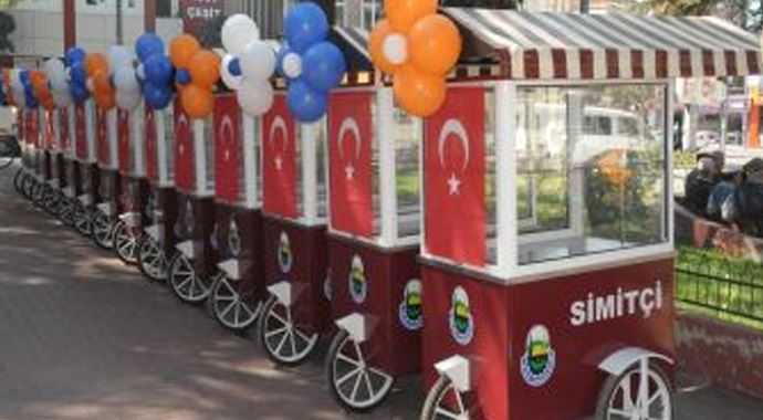 Seyyar simitçiler 'tek tip' oldu