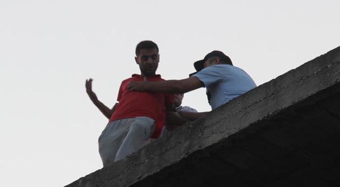 Canına kıymak istedi, polis son anda kurtardı