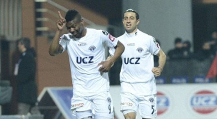 Kasmıpaşa&#039;lı Kalu Uche Katar&#039;a gitti
