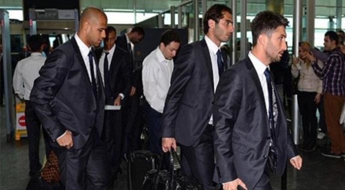 Galatasaray uçağında panik Galatasaray uçağında panik