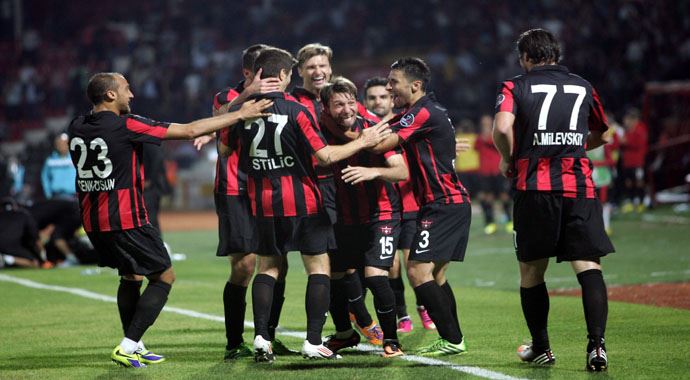 Gaziantepspor 2 eksikle çalıştı