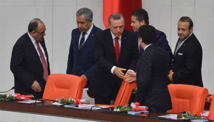Başbakan Erdoğan&#039;dan &#039;kabine revizyonu&#039; sinyali