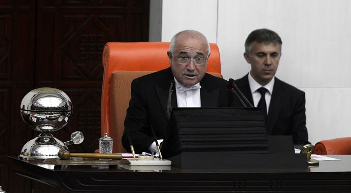 Meclis Başkanı Cemil Çiçek'ten milletvekillerine uyarı mektubu