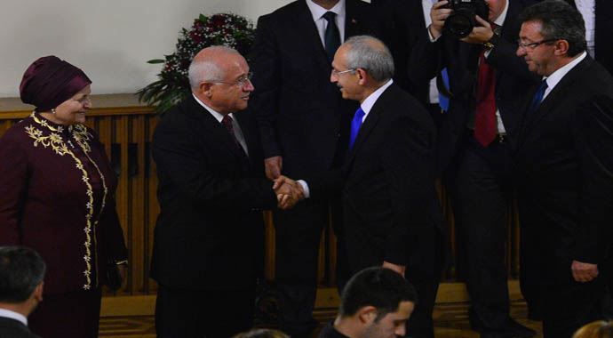 Cemil Çiçek'ten 'başörtülü vekil' açıklaması