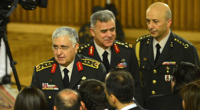 Necdet Özel, 'Demokratikleşmeyi toptan yaptık'
