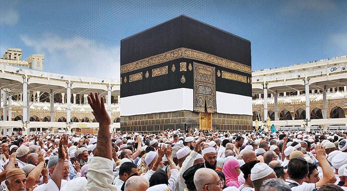 Kalpler Kâbe için çarpıyor, milyonların gönlü burada