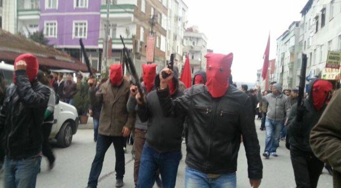 Gülsuyu operasyonlarında gözaltına alınanlar Adliyeye sevk edildi Gülsuyu operasyonlarında gözaltına alınanlar Adliyeye sevk edildi