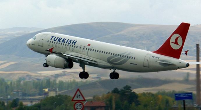 Binali Yıldırım, 'Uçaklarda anons için resmi dil yeterli' Binali Yıldırım, 'Uçaklarda anons için resmi dil yeterli'