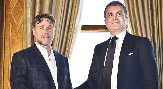 Gladyatörle Mükremin Abi aynı filmde