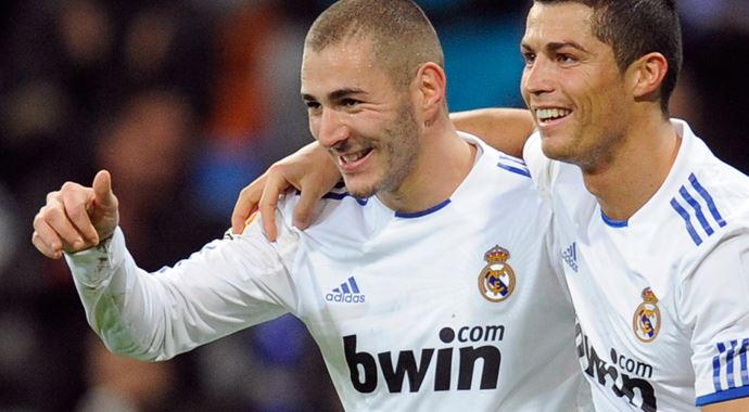 Burak Chelsea'ye, Benzema Galatasaray'a Burak Chelsea'ye, Benzema Galatasaray'a