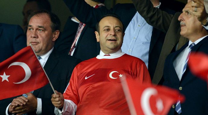Egemen Bağış Milli formayla statta