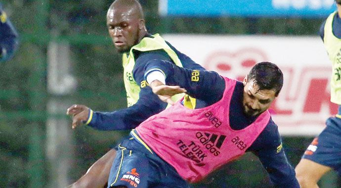 Fenerbahçe&#039;de büyük şok, Topal, Erciyes maçında yok