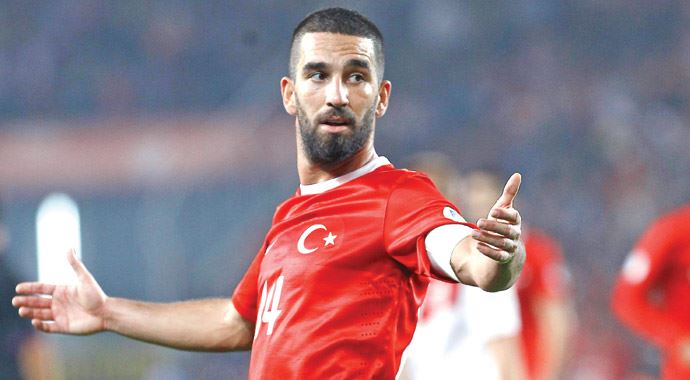 Arda Turan&#039;a çifte pres