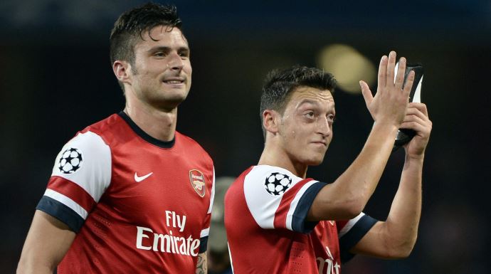 Mesut Özil'in Arsenal başarısı sürüyor Mesut Özil'in Arsenal başarısı sürüyor