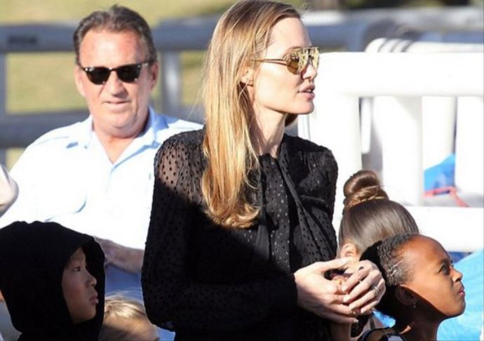 Angelina Jolie gizlice evlen dimi