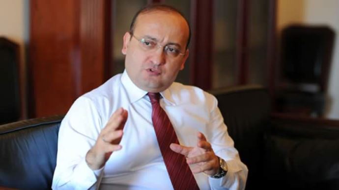Yalçın Akdoğan, 'BDP Kürtlerin CHP'si gibi' Yalçın Akdoğan, 'BDP Kürtlerin CHP'si gibi'