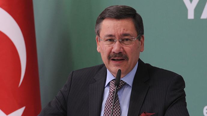 Melih Gökçek'e Twitter'dan hakarete hapis cezası Melih Gökçek'e Twitter'dan hakarete hapis cezası