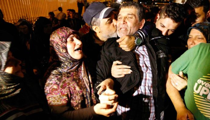 Serbest bırakılan Lübnanlılar Beyrut'a ulaştı Serbest bırakılan Lübnanlılar Beyrut'a ulaştı