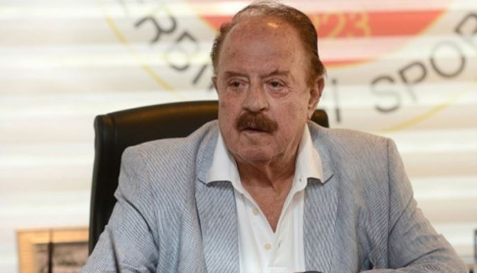 İlhan Cavcav, Cem Onuk'u görevden aldı