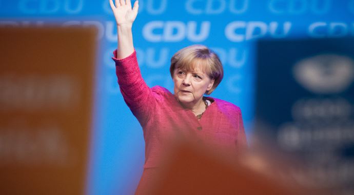 Angela Merkel'den Türkiye'ye yeşil ışık