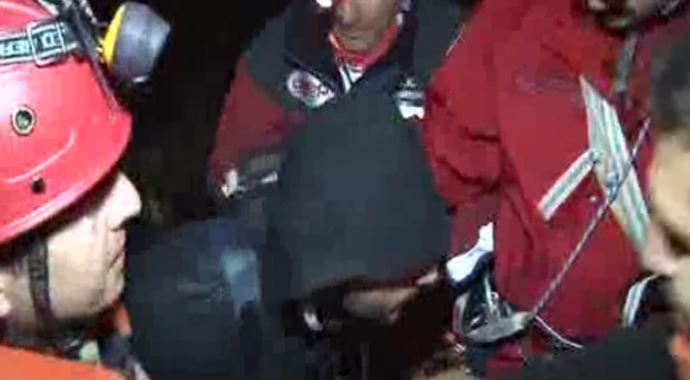 Dere yatağında beş saat 'imdat' diye bağırdı Dere yatağında beş saat 'imdat' diye bağırdı
