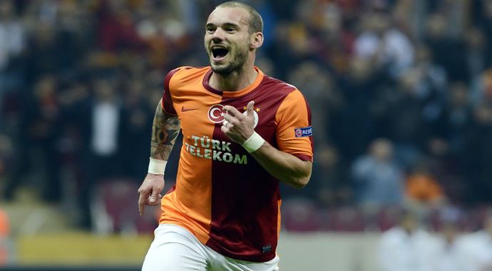 Sneijder&#039;i isteyen ManU Galatasaray&#039;ın ensesinde işte yeni teklif
