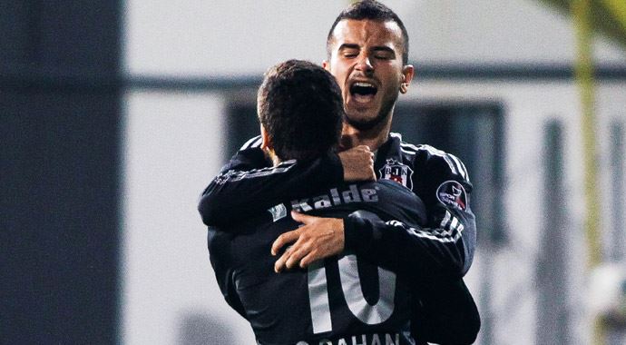 Olcay Şahan, 'Oğuzhan'la daha iyi oynuyoruz' Olcay Şahan, 'Oğuzhan'la daha iyi oynuyoruz'