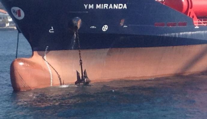 İstanbul Boğazı'nda tehlike, tanker demir attı İstanbul Boğazı'nda tehlike, tanker demir attı